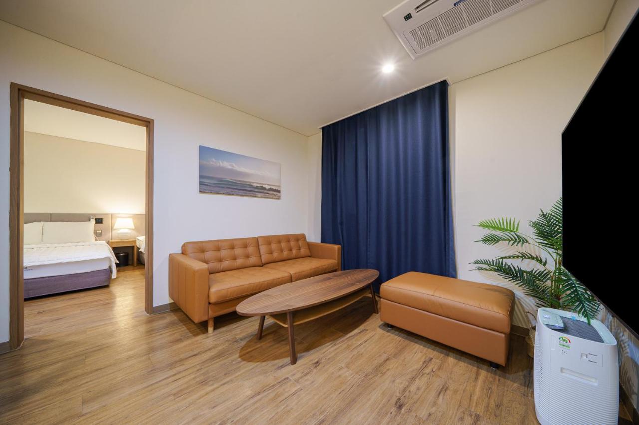 Mtm Family Hotel Гиеонгджу Екстериор снимка