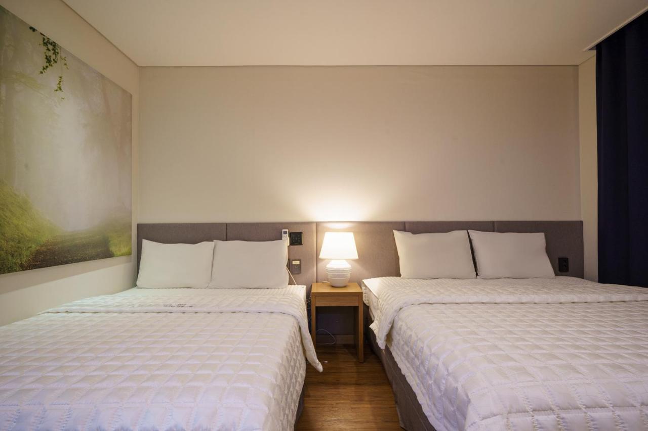 Mtm Family Hotel Гиеонгджу Екстериор снимка