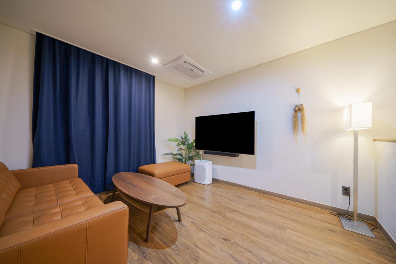Mtm Family Hotel Гиеонгджу Екстериор снимка