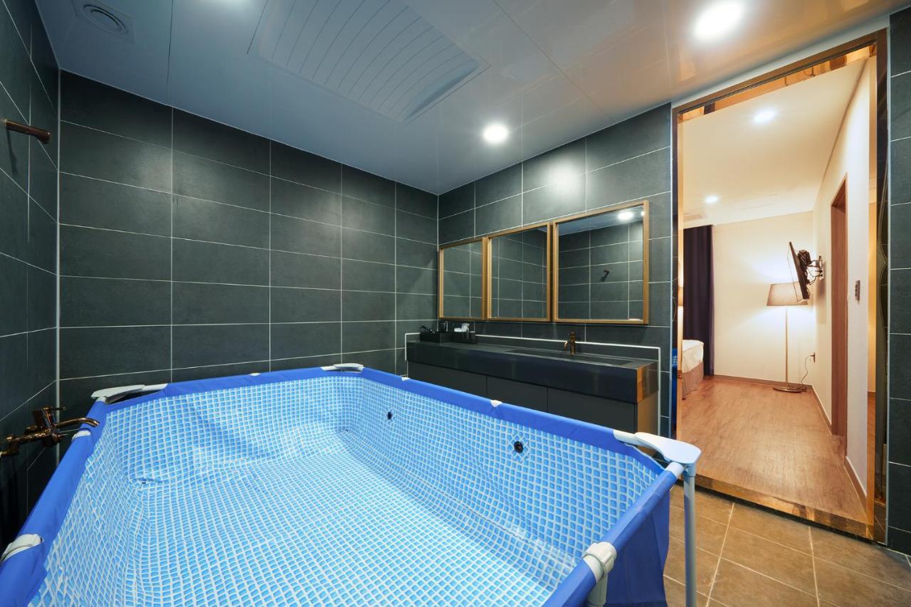 Mtm Family Hotel Гиеонгджу Екстериор снимка