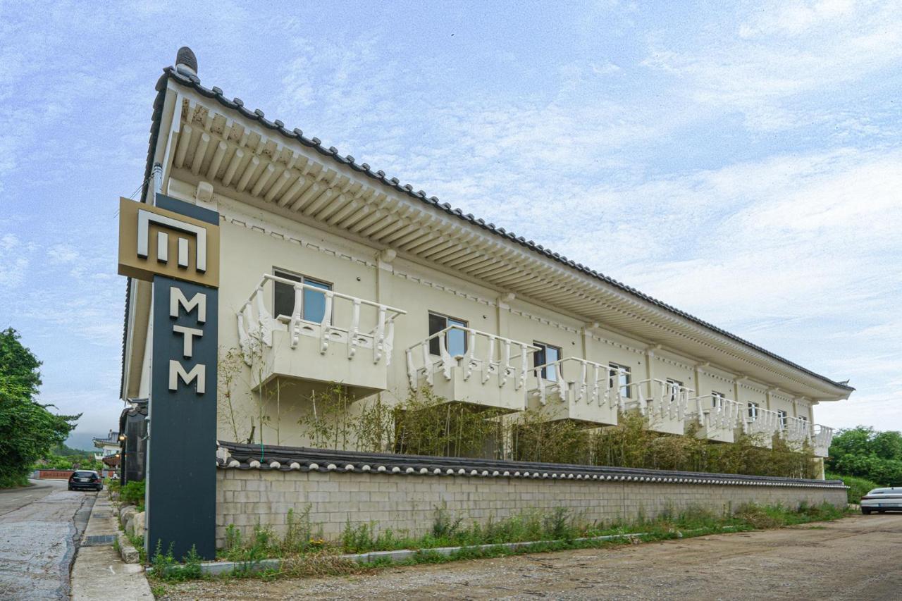 Mtm Family Hotel Гиеонгджу Екстериор снимка