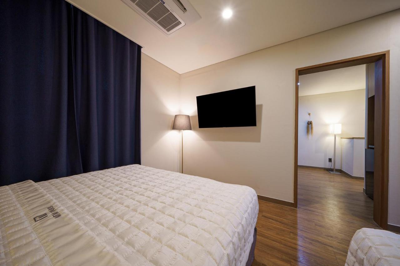 Mtm Family Hotel Гиеонгджу Екстериор снимка